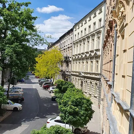 Location To Explore Spacious 105m2 Apartmán *