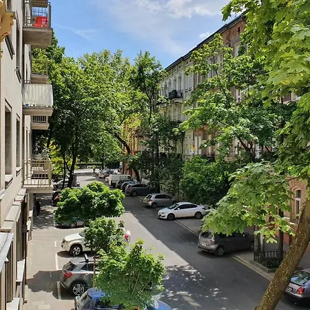 Location To Explore Spacious 105m2 * Cracovia
