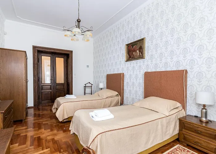 شقة Location To Explore Spacious 105m2 *