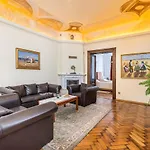 Διαμέρισμα Location To Explore Spacious 105m2