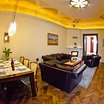 Location To Explore Spacious 105m2 Διαμέρισμα *