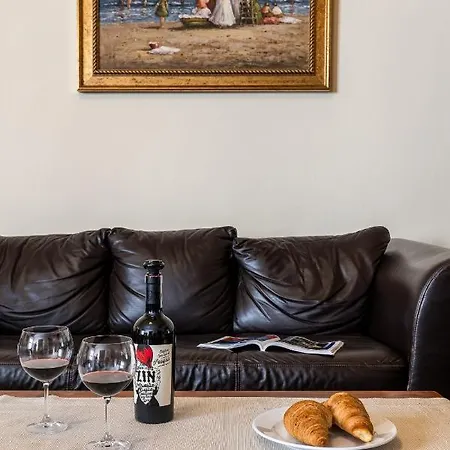Location To Explore Spacious 105m2 * Cracovia